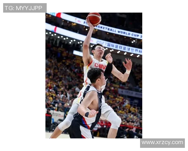 南京篮球队在世界杯预选赛中以62分稳居积分榜首位展现强劲实力